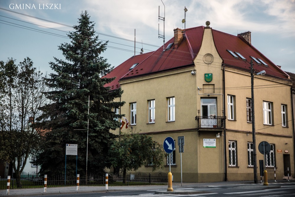 Dezynfekcja i ozonowanie pomieszczeń biurowych Urzędu Gminy Liszki (05.03.2021 r.)